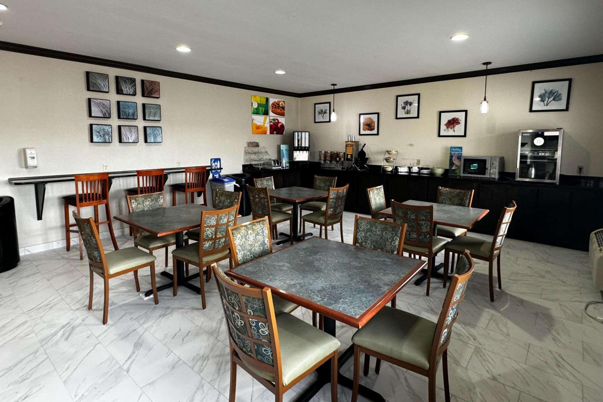 凯艺酒店 Forsyth 外观 照片
